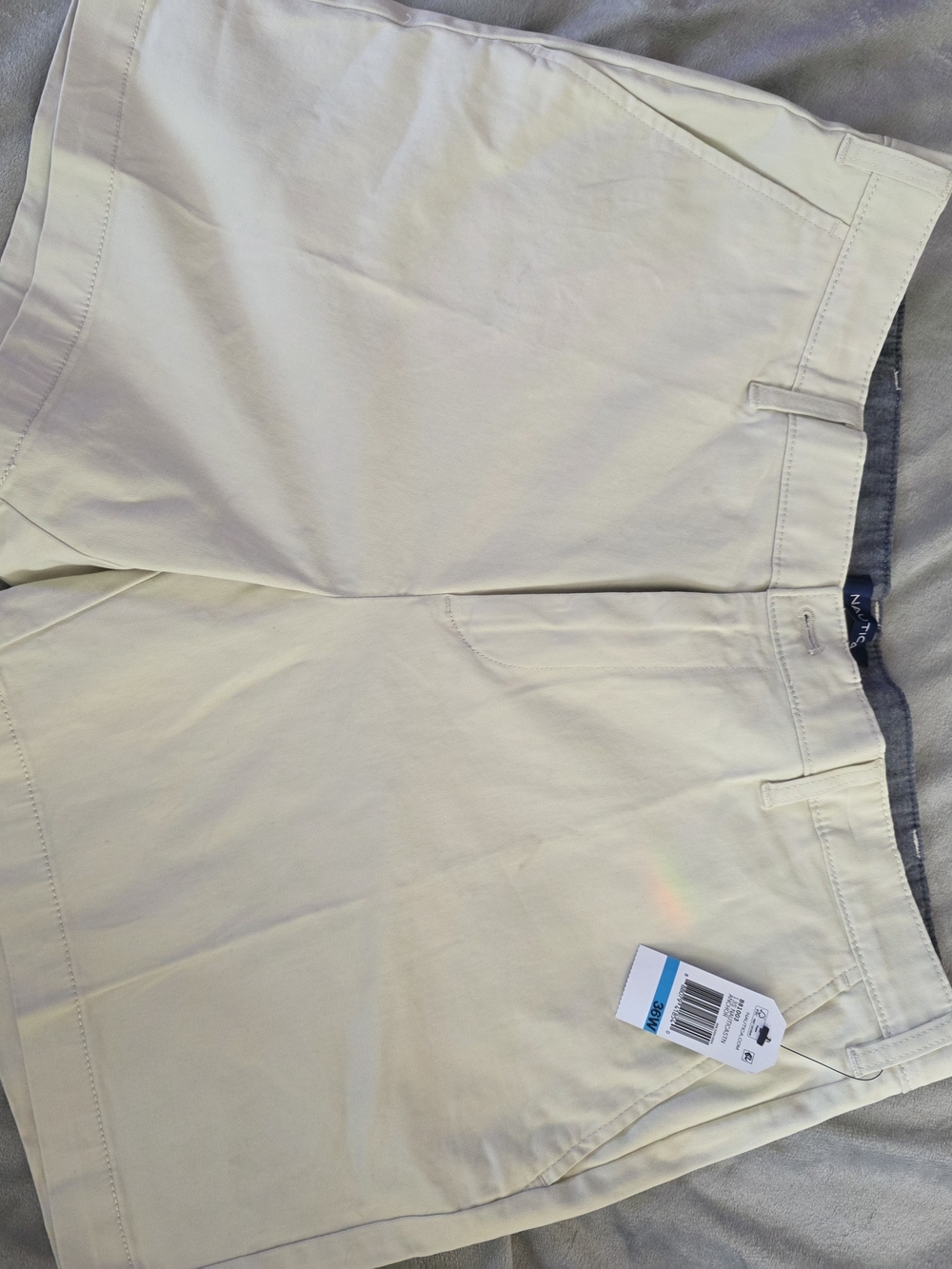 Nautica Men's Cream Hybrid Chino Shorts